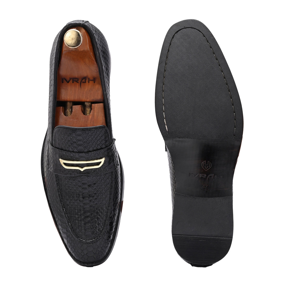 NADE THE BLACK SLIP ON