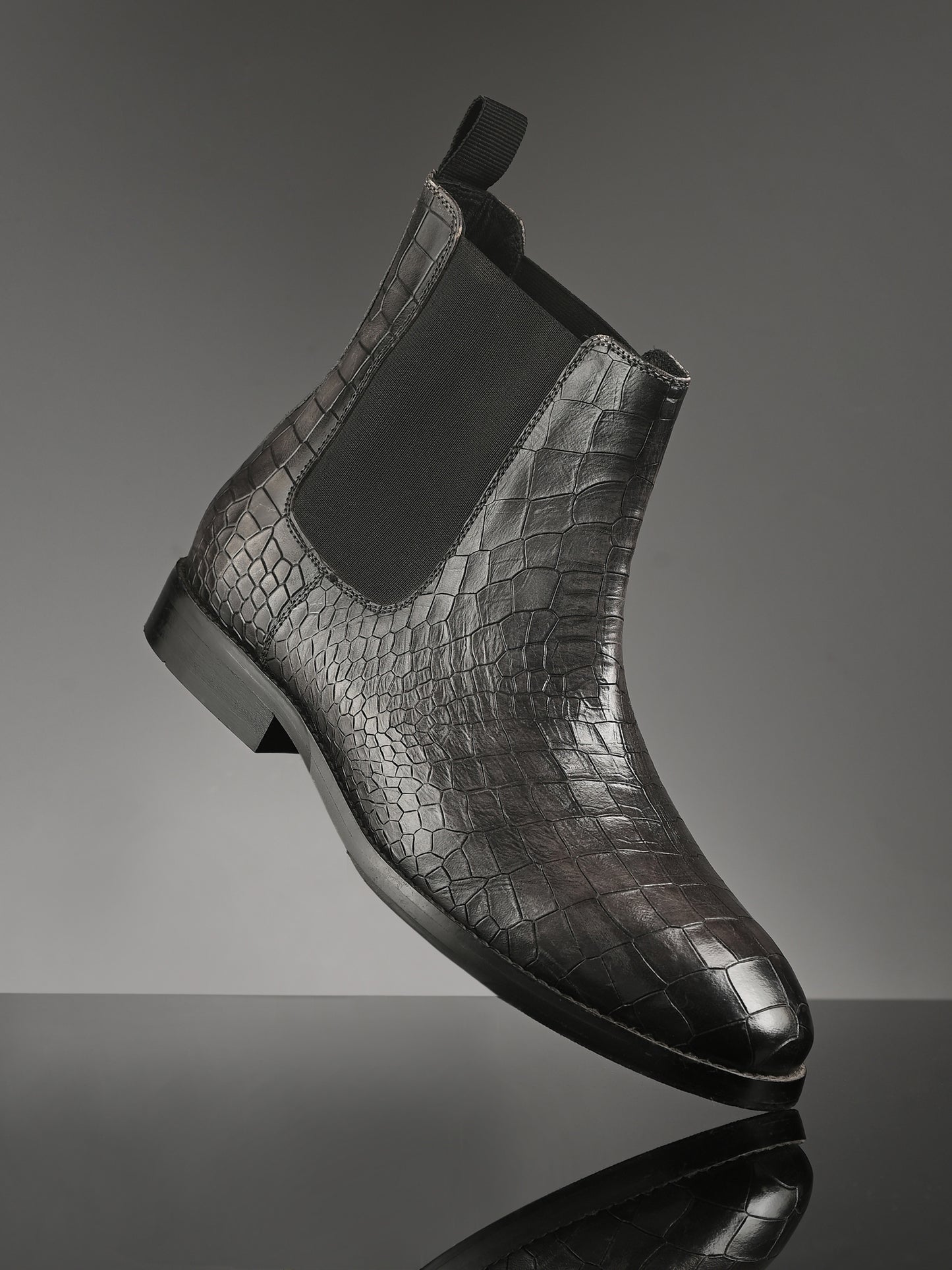 Vega The Black Print Boot