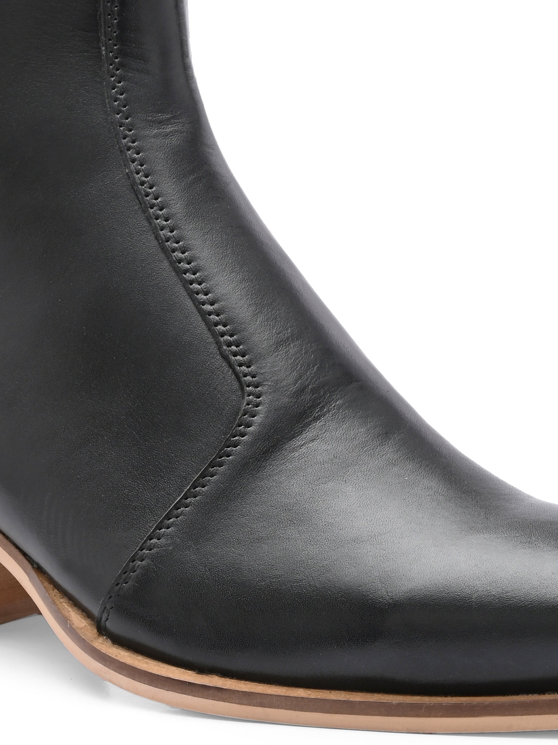 Black Boots for Men Online