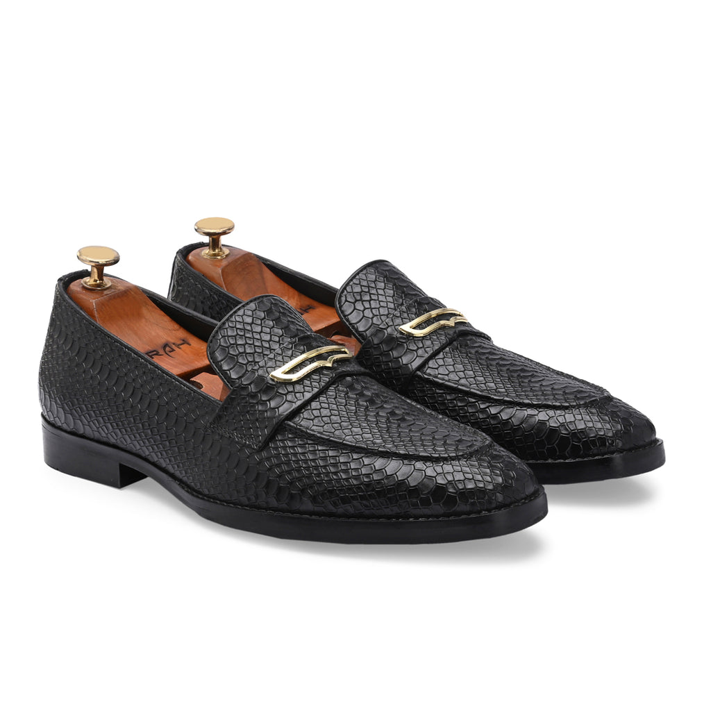NADE THE BLACK SLIP ON