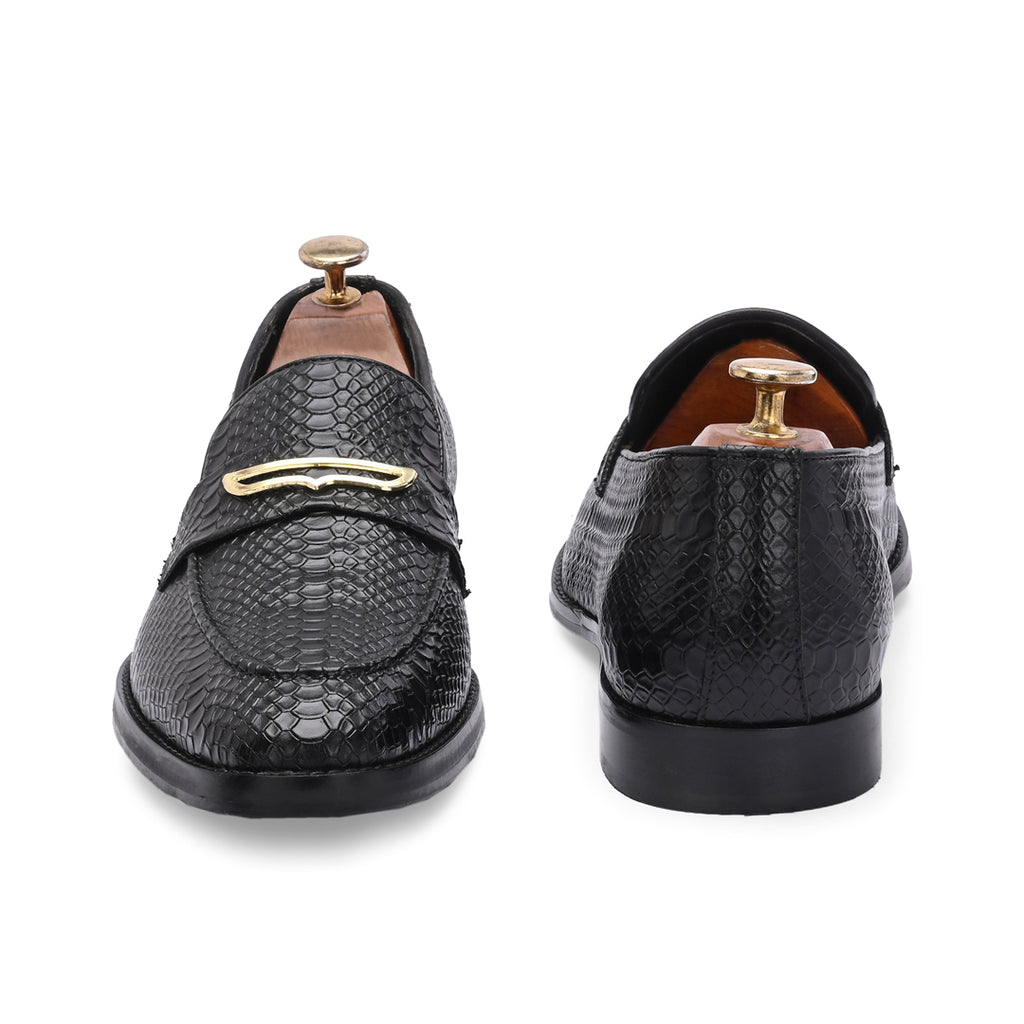 NADE THE BLACK SLIP ON