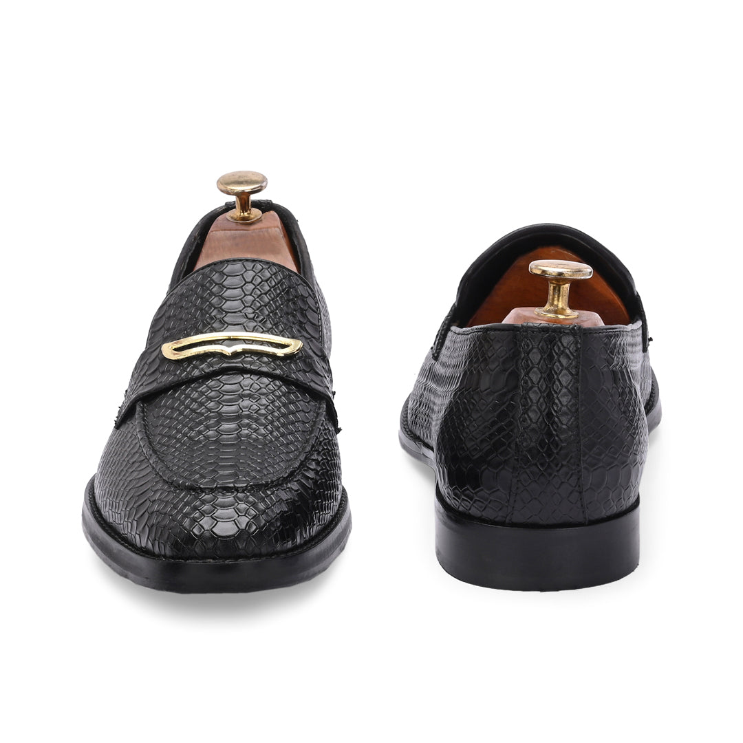 NADE THE BLACK SLIP ON