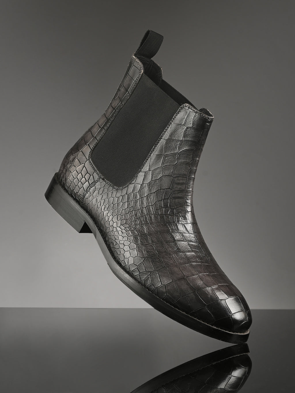 Vega The Black Print Boot