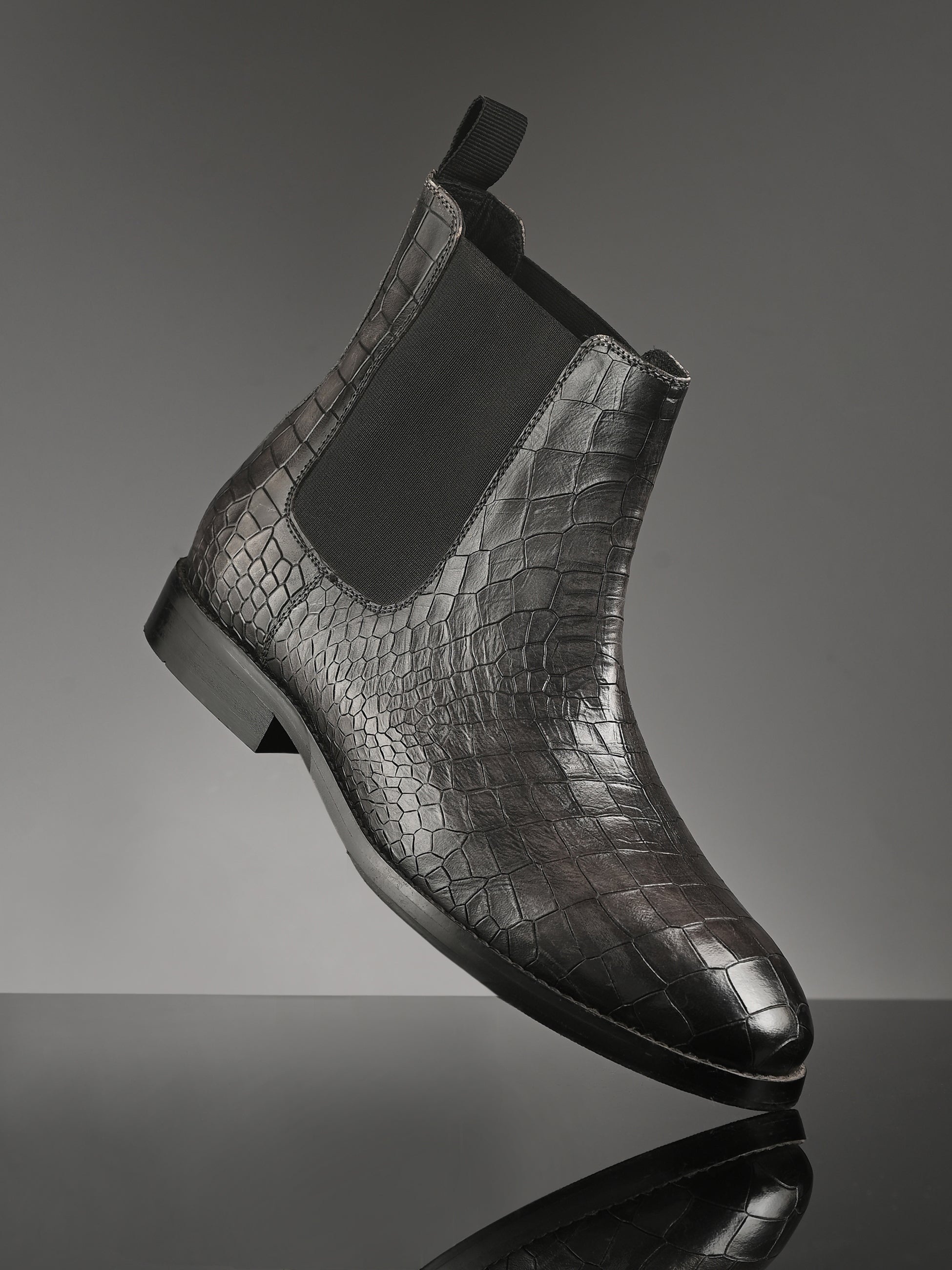 Vega The Black Print Boot